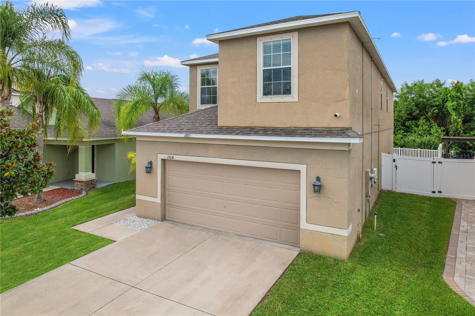 1964 Hawks View, Ruskin, FL 33570