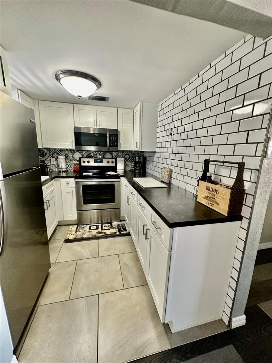 5207 Turquoise Unit 202, New Port Richey, FL 34652