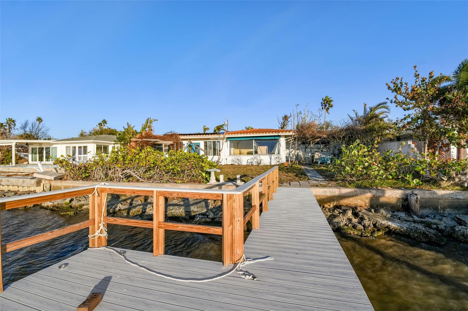 1836 Venetian Point, Clearwater, FL 33755