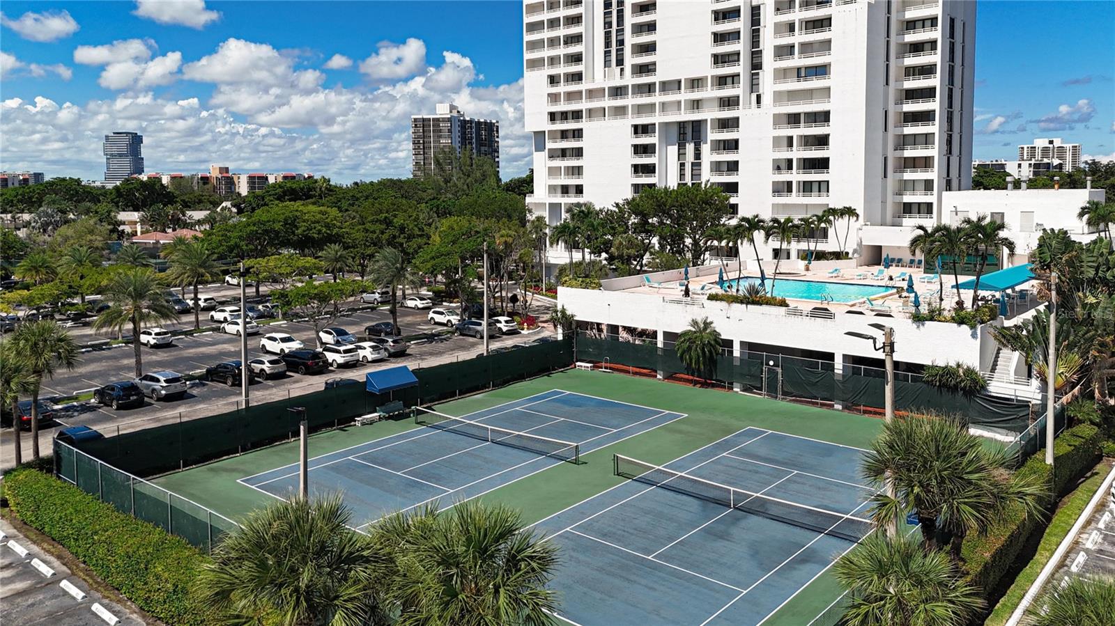 20225 34th Unit 817, Miami, FL 33180