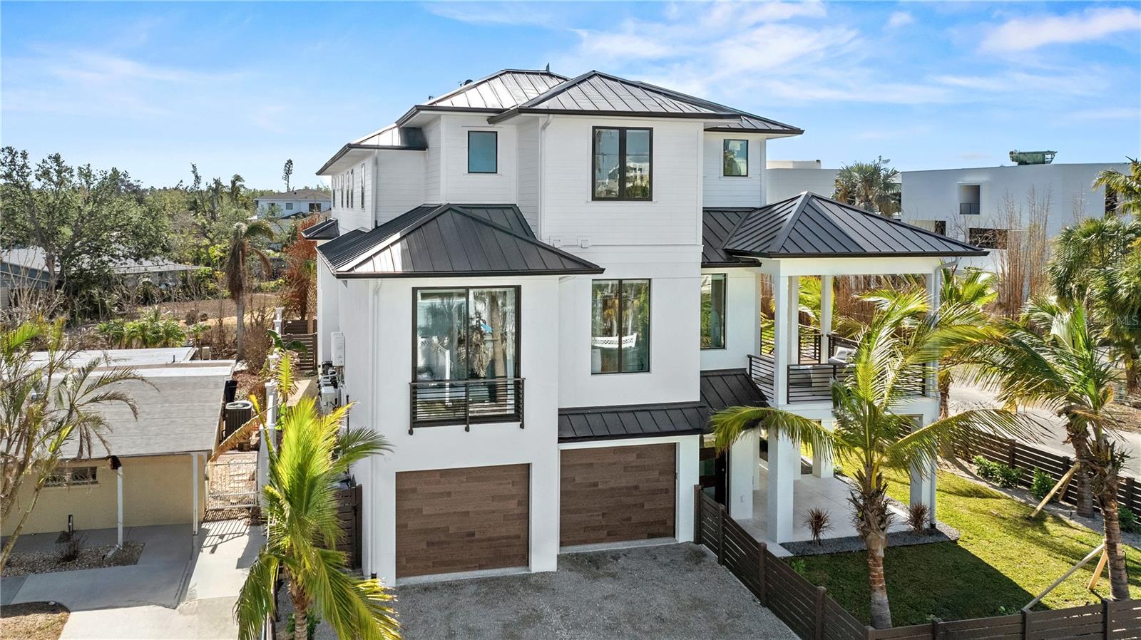 7007 Point of Rocks, Sarasota, FL 34242