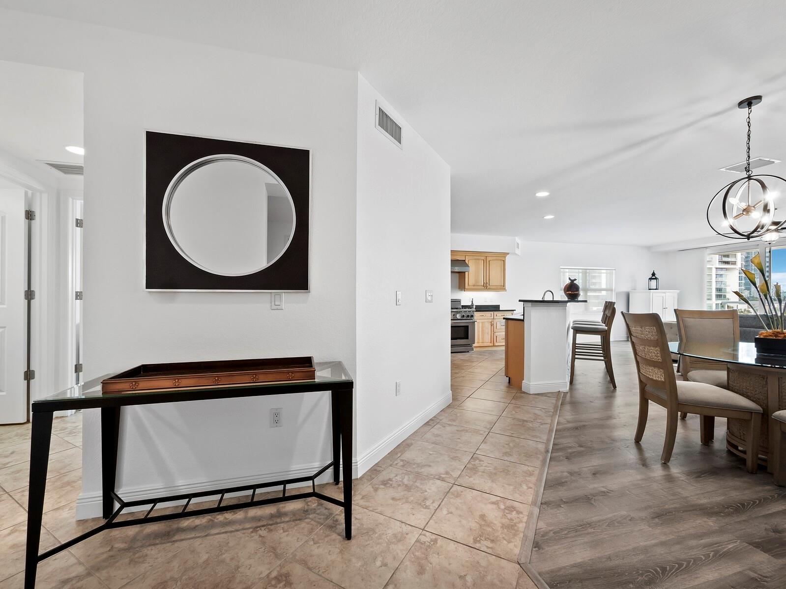 650 Golden Gate Unit 401, Sarasota, FL 34236
