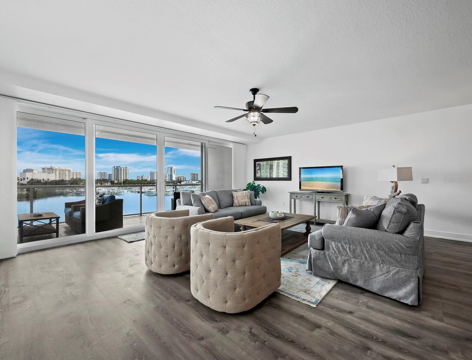 650 Golden Gate Unit 401, Sarasota, FL 34236