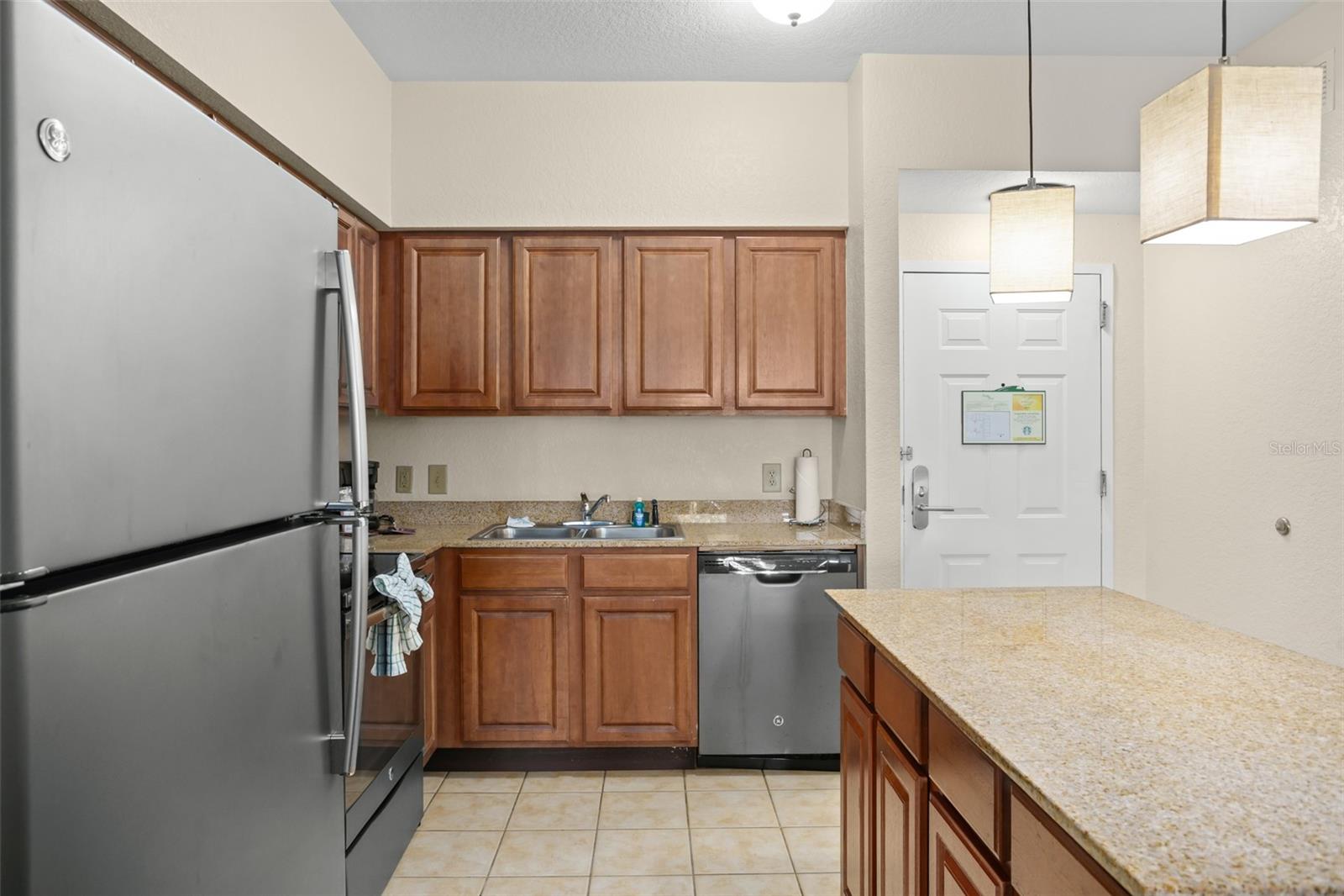 12538 Floridays Resort Unit 411, Orlando, FL 32821