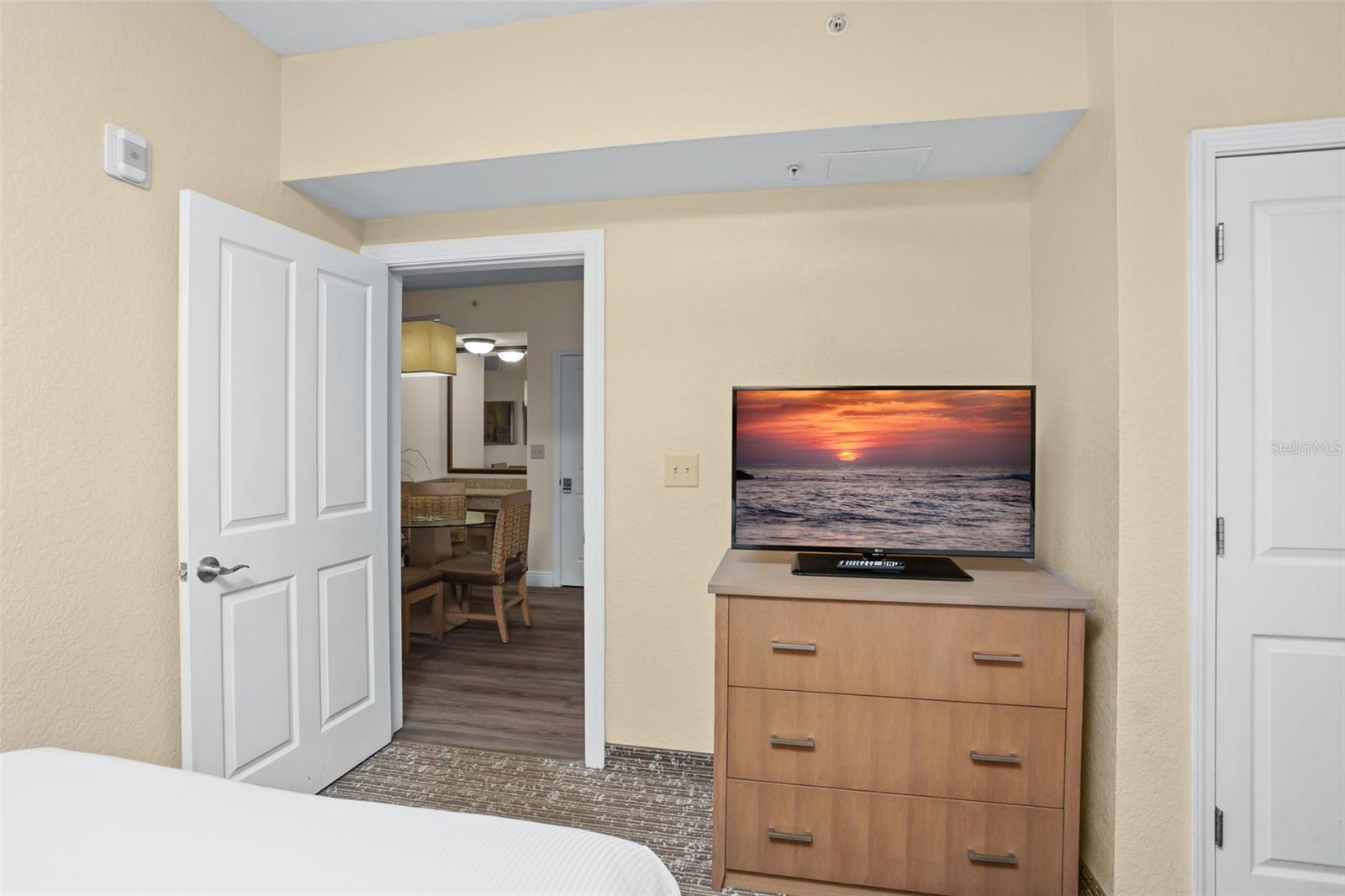 12538 Floridays Resort Unit 411, Orlando, FL 32821