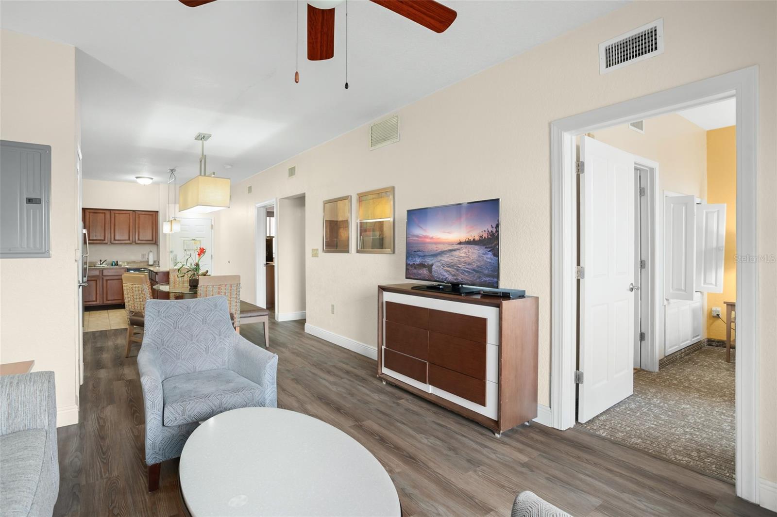 12538 Floridays Resort Unit 411, Orlando, FL 32821