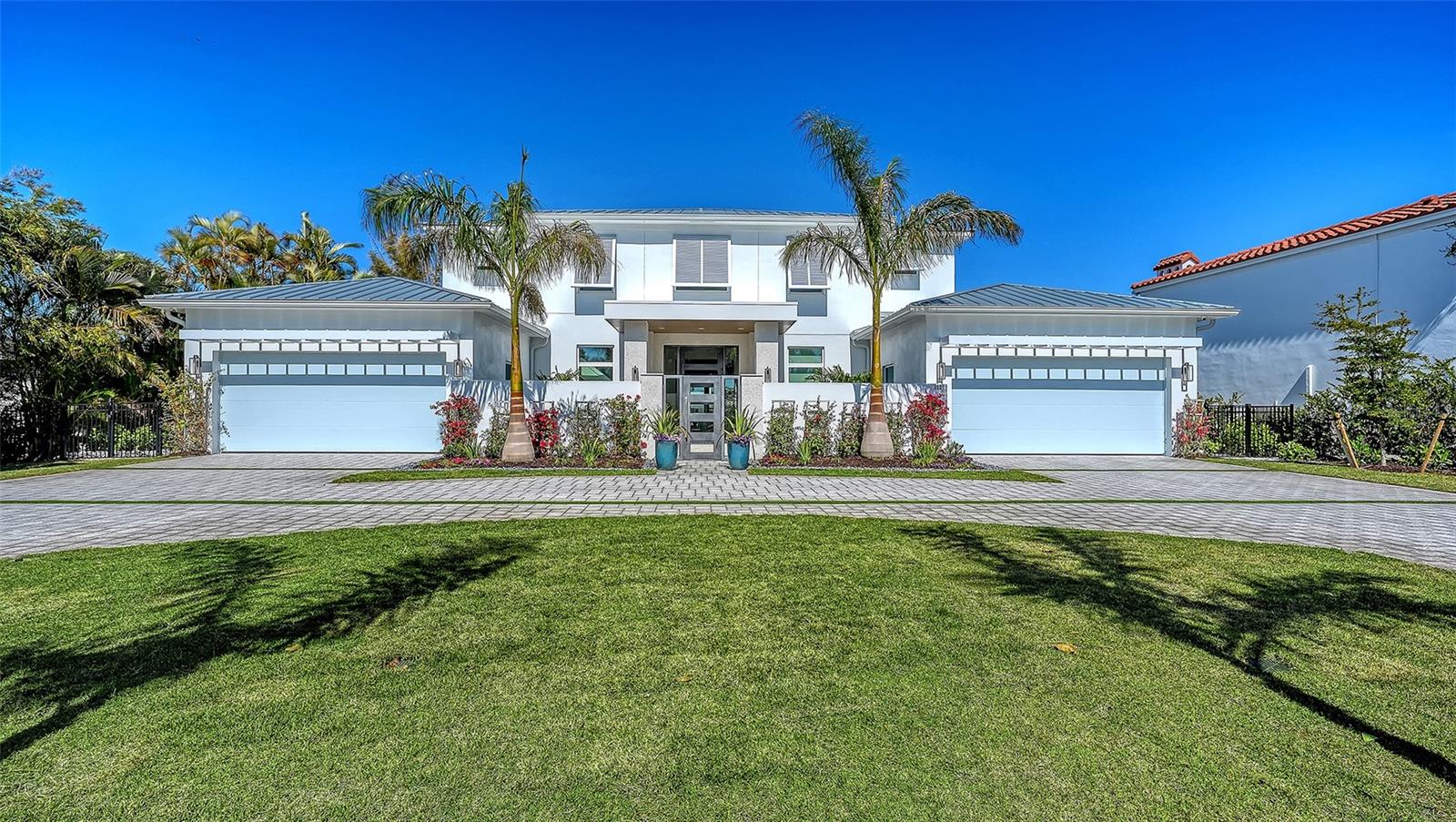 1521 Lake Shore, Sarasota, FL 34231