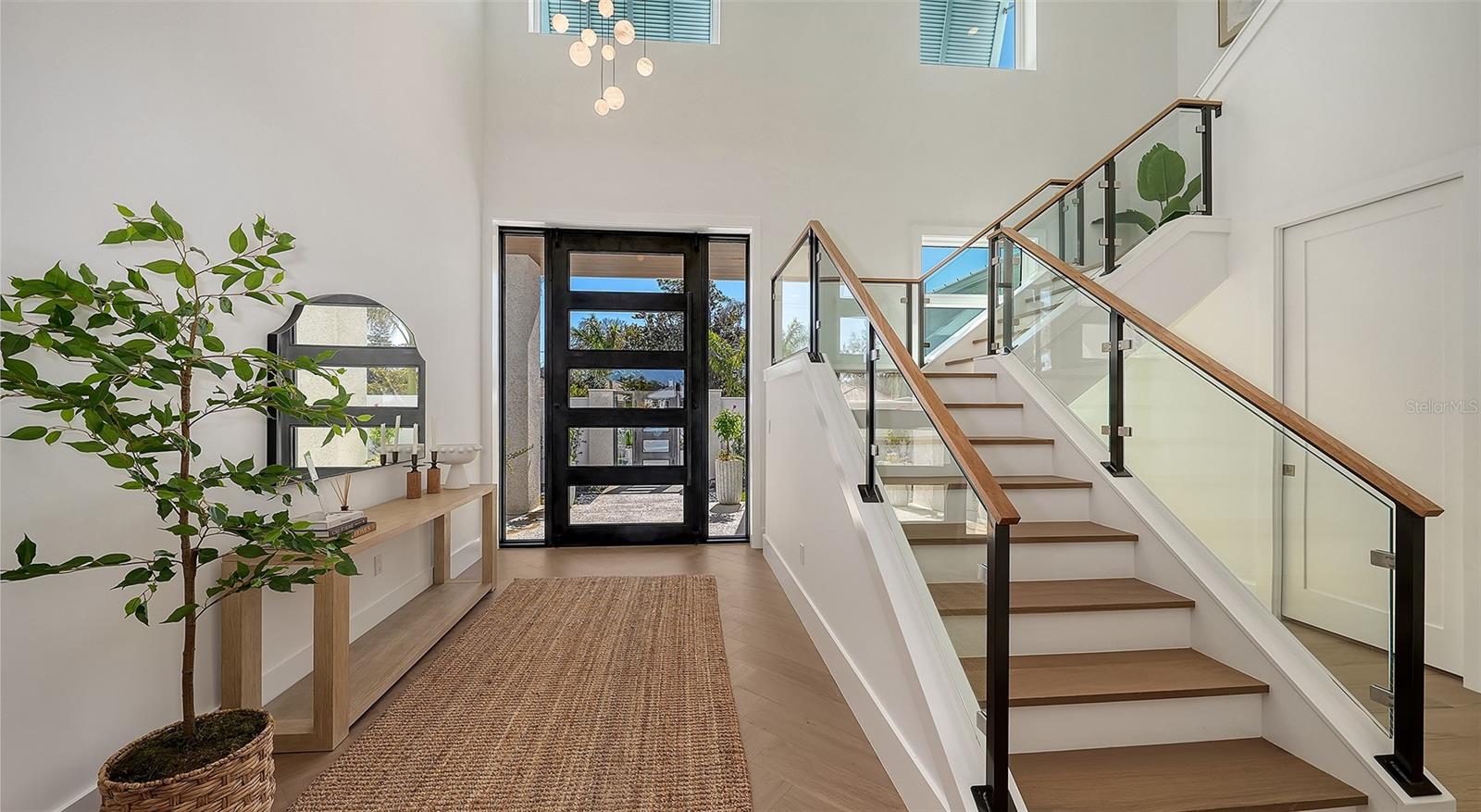 1521 Lake Shore, Sarasota, FL 34231