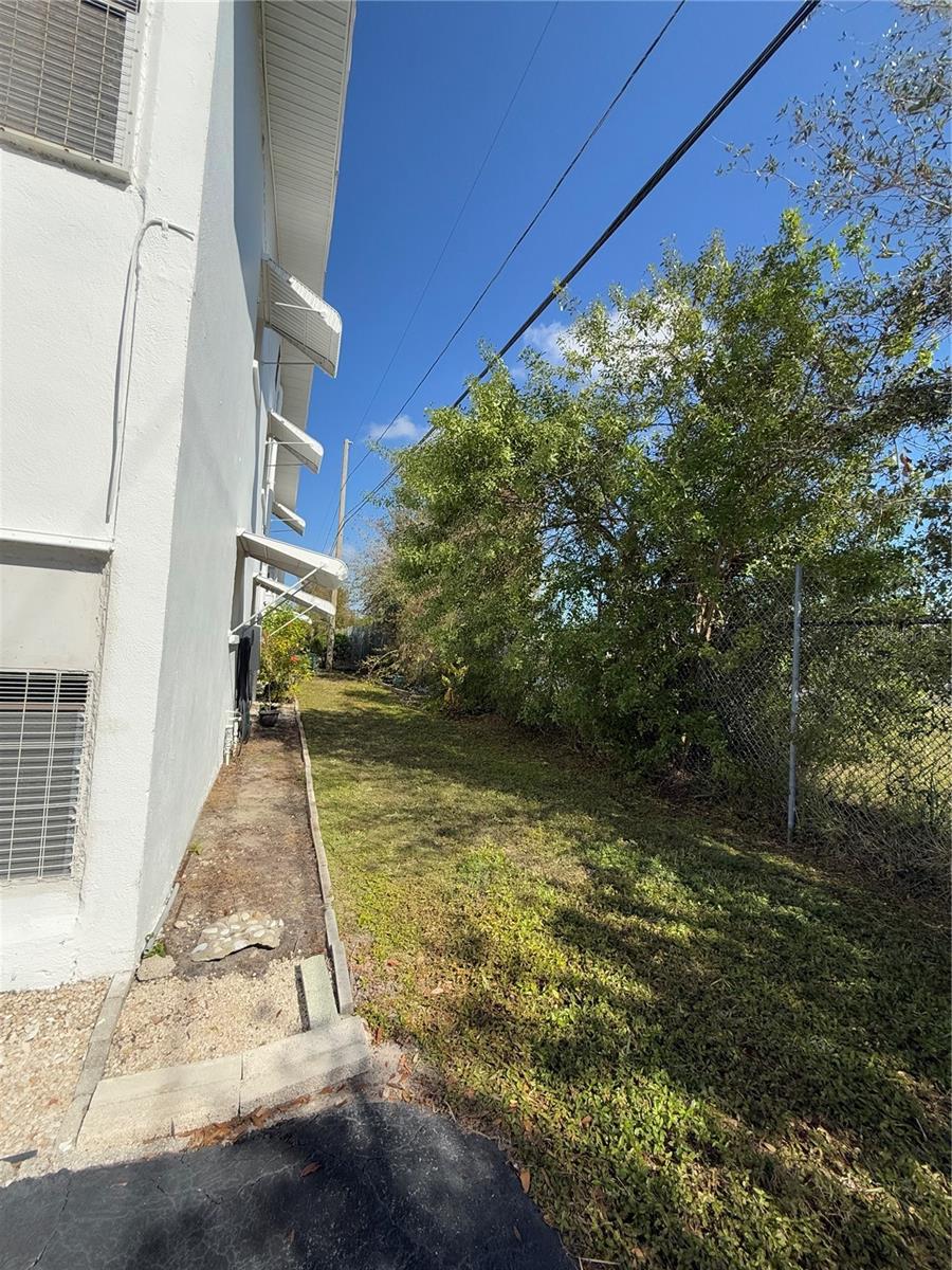 5895 18th Unit 9, St Petersburg, FL 33714