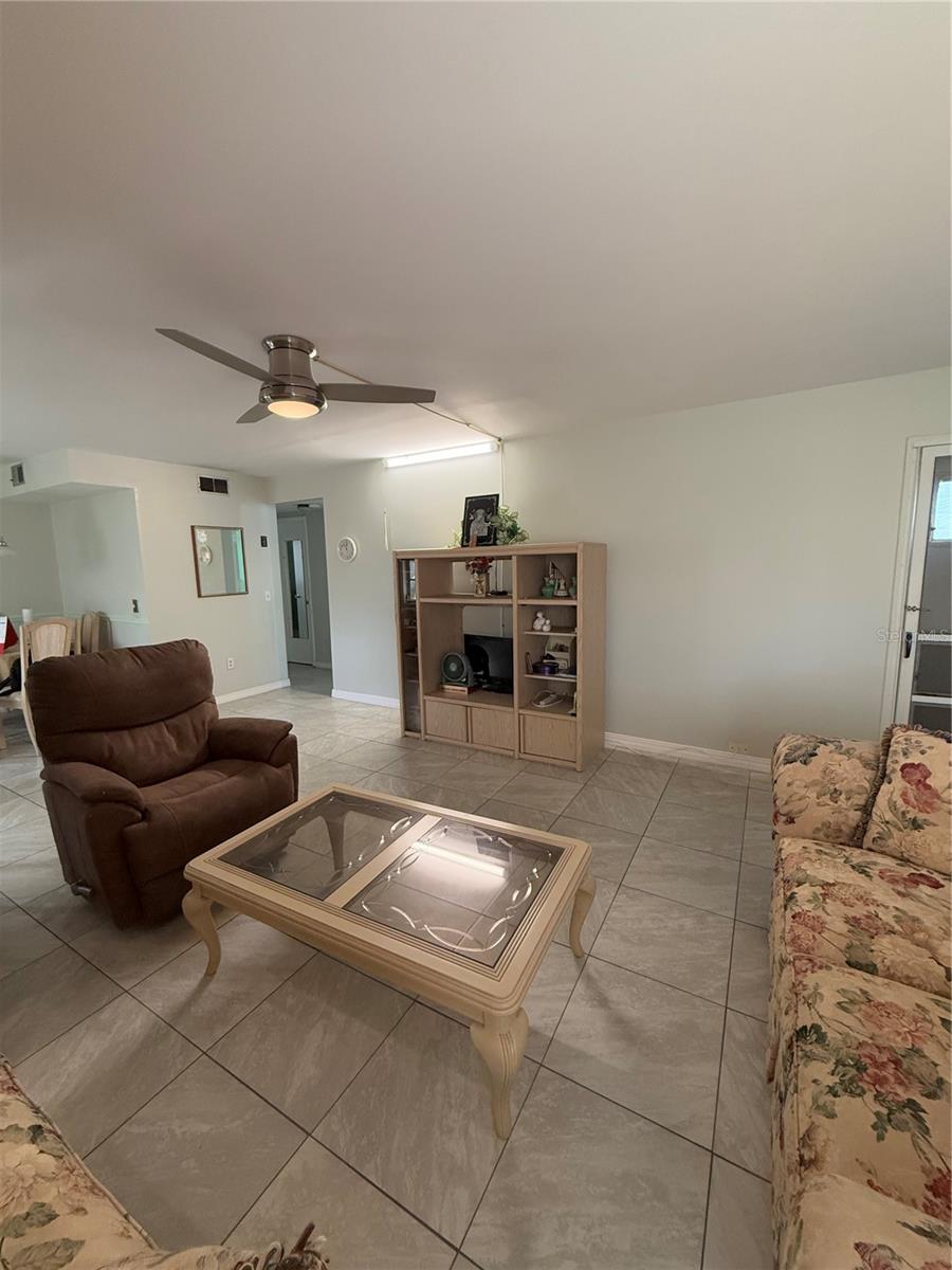 5895 18th Unit 9, St Petersburg, FL 33714