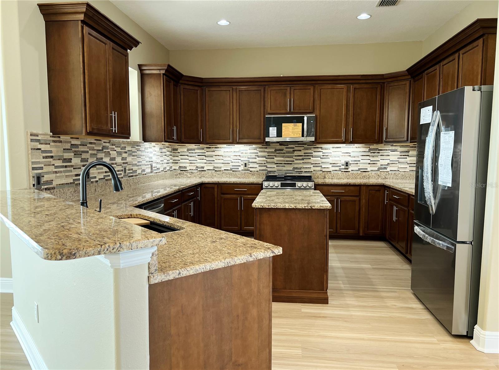13737 Victor, Hudson, FL 34667
