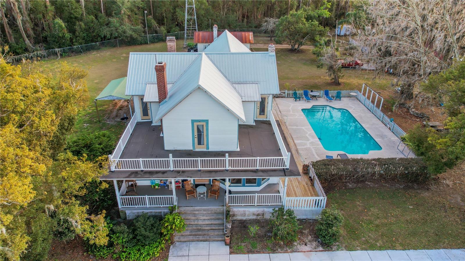 9210 County Road 48, Yalaha, FL 34797