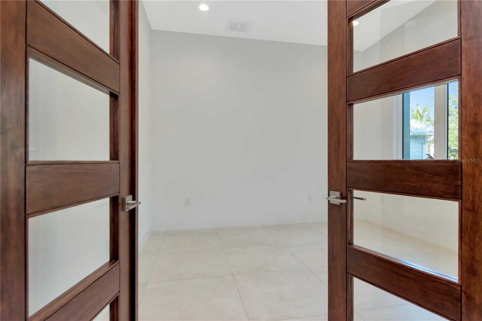 4604 Lowell, Tampa, FL 33629