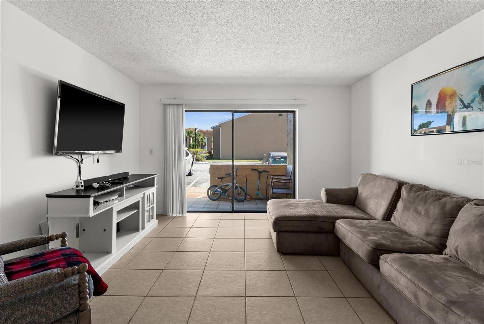 5201 Vineland Unit 112, Orlando, FL 32811