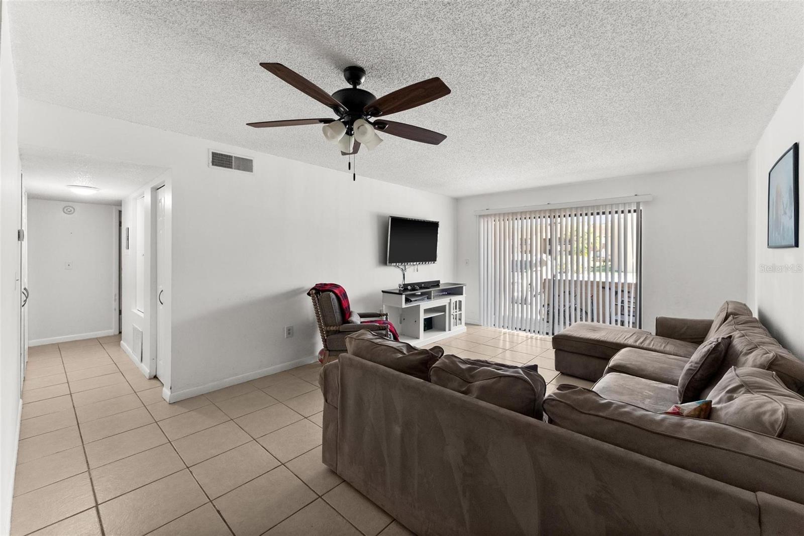 5201 Vineland Unit 112, Orlando, FL 32811