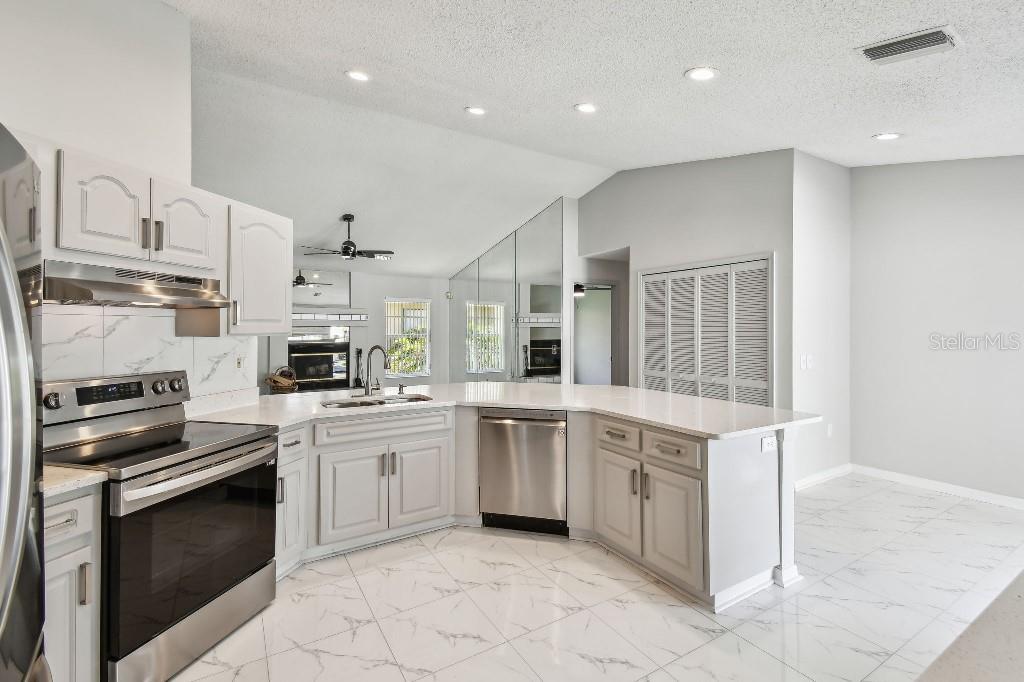 915 Brittany Park, Tarpon Springs, FL 34689