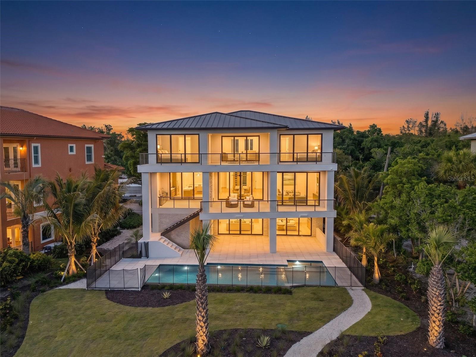7324 Point of Rocks, Sarasota, FL 34242