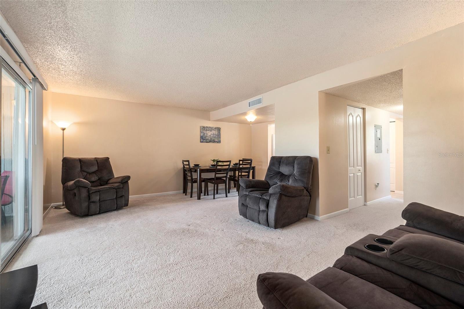 6311 Newtown Unit 11b2, Tampa, FL 33615