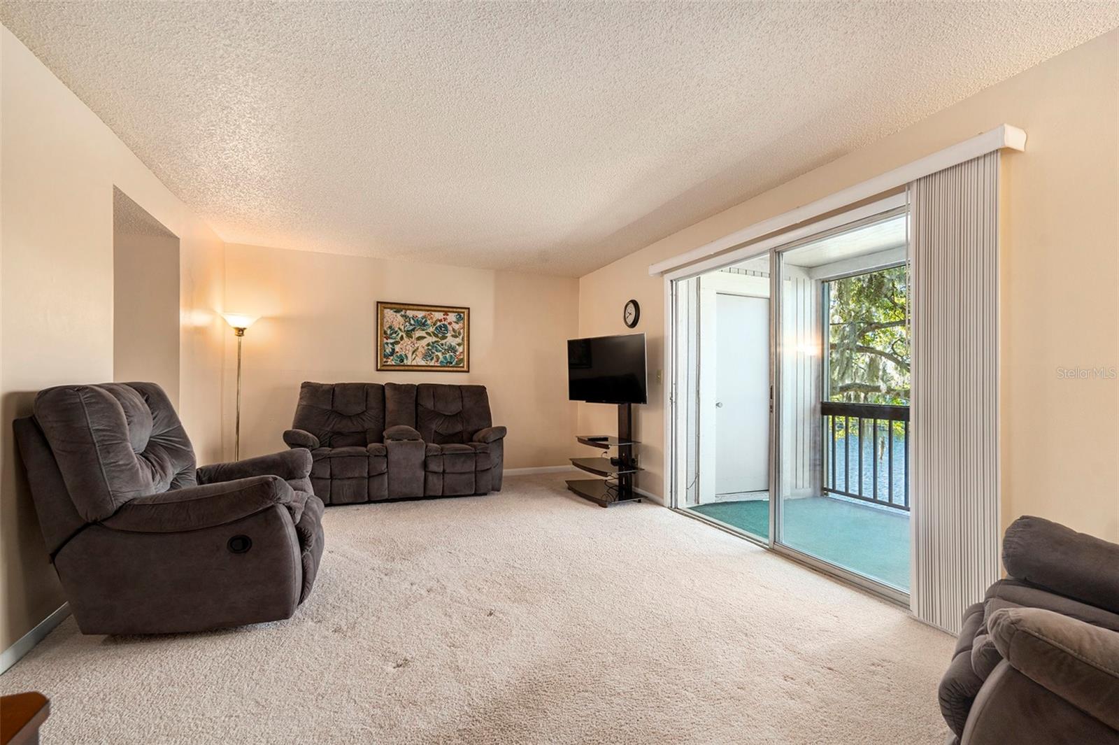 6311 Newtown Unit 11b2, Tampa, FL 33615