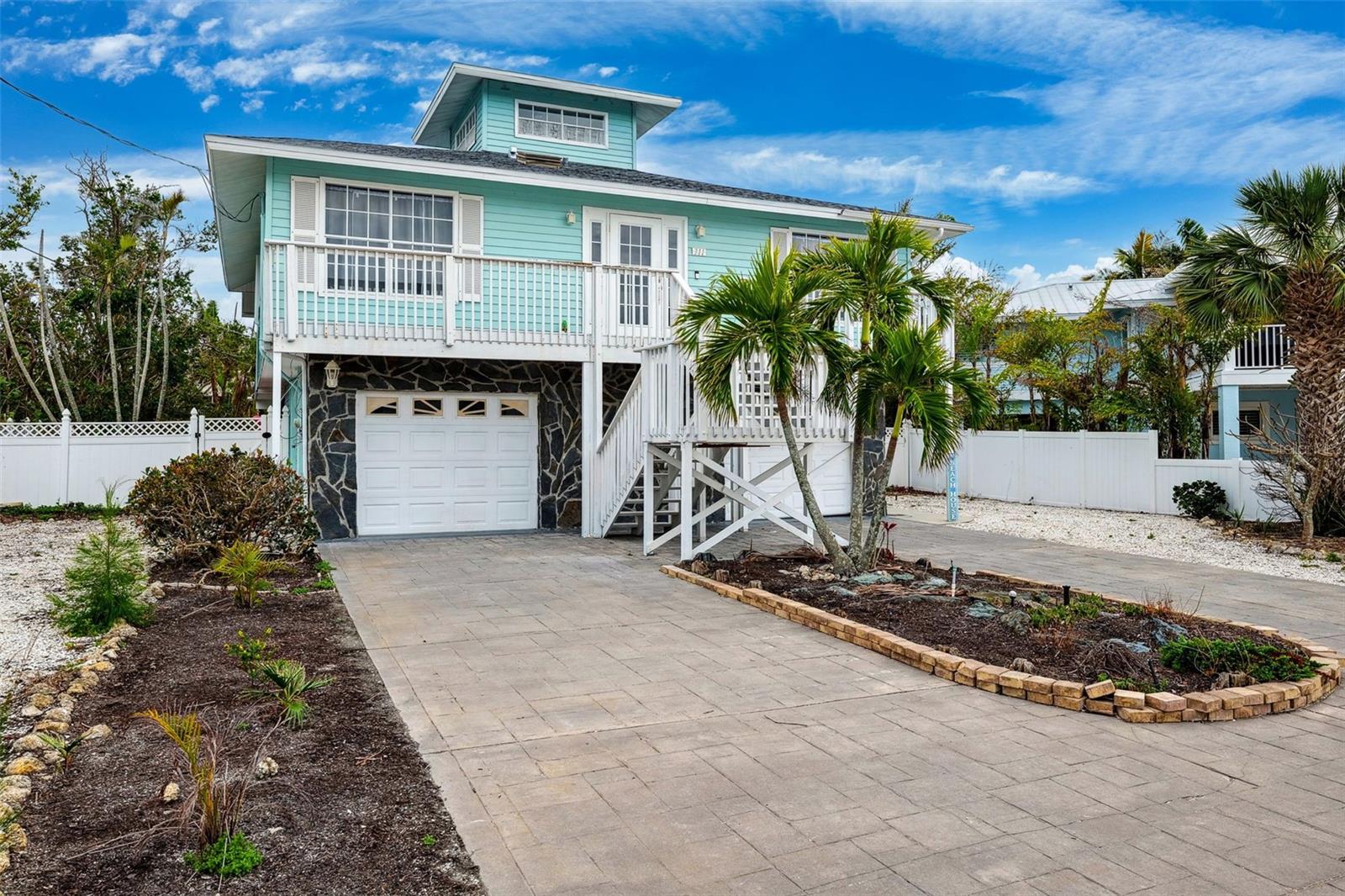 311 Poinsettia, Anna Maria, FL 34216