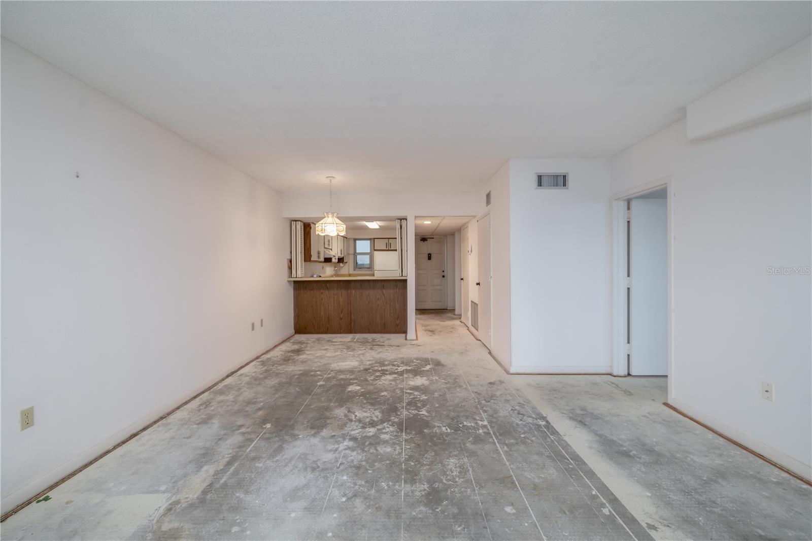 1133 Ocean Shore Unit 302, Ormond Beach, FL 32176