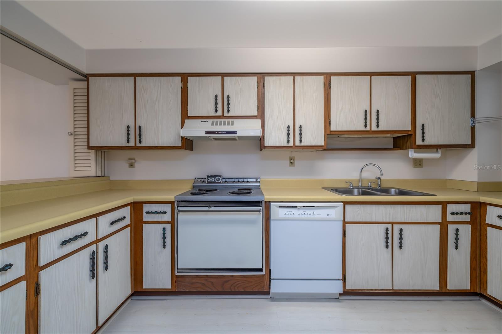 1133 Ocean Shore Unit 302, Ormond Beach, FL 32176