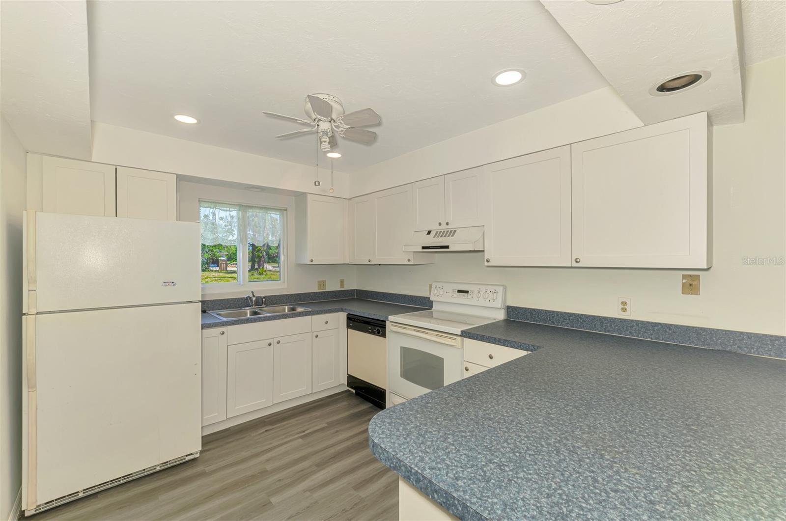 200 Rotonda Unit A2, Rotonda West, FL 33947