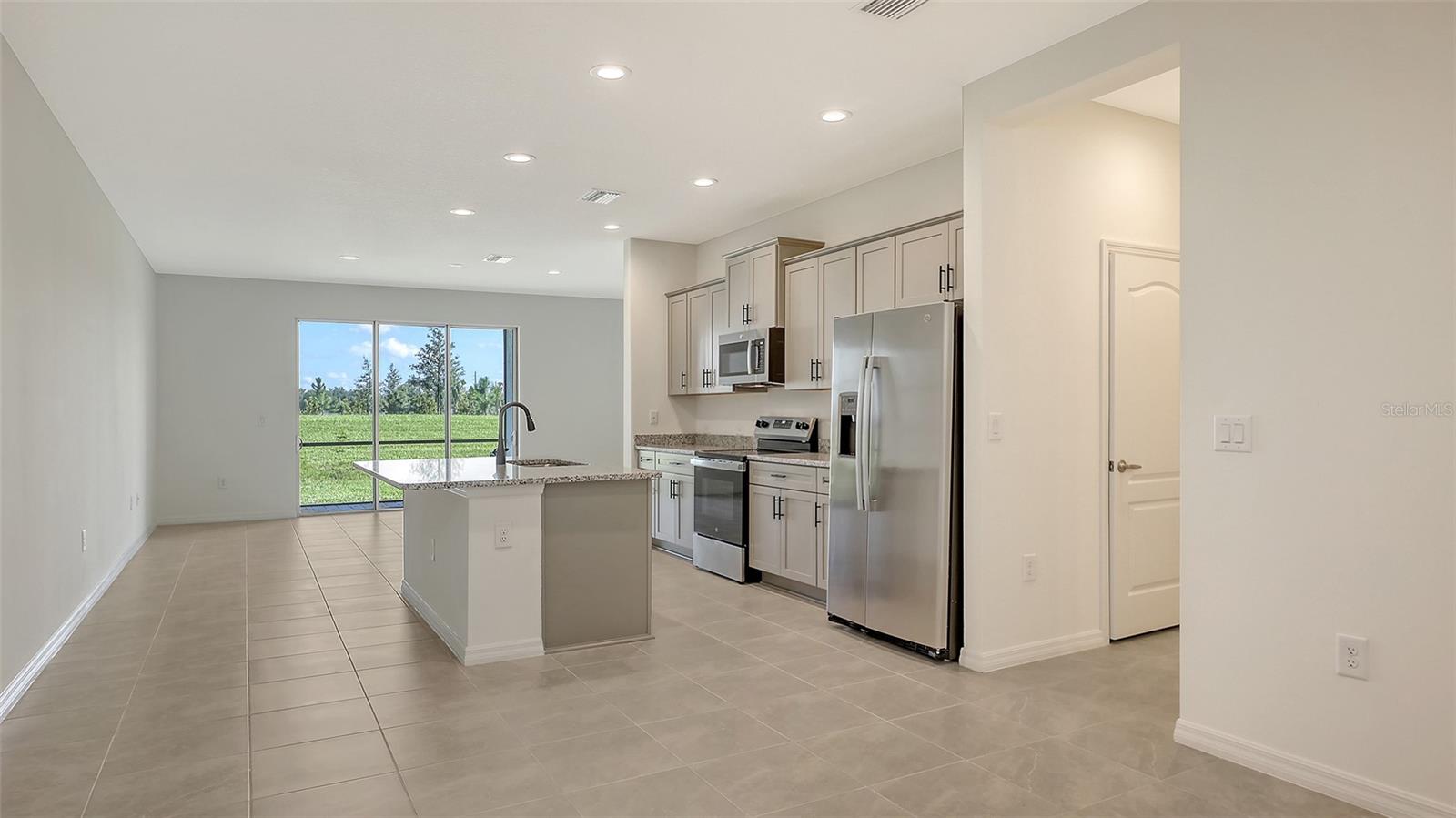 2360 Washington Palm, Bradenton, FL 34212