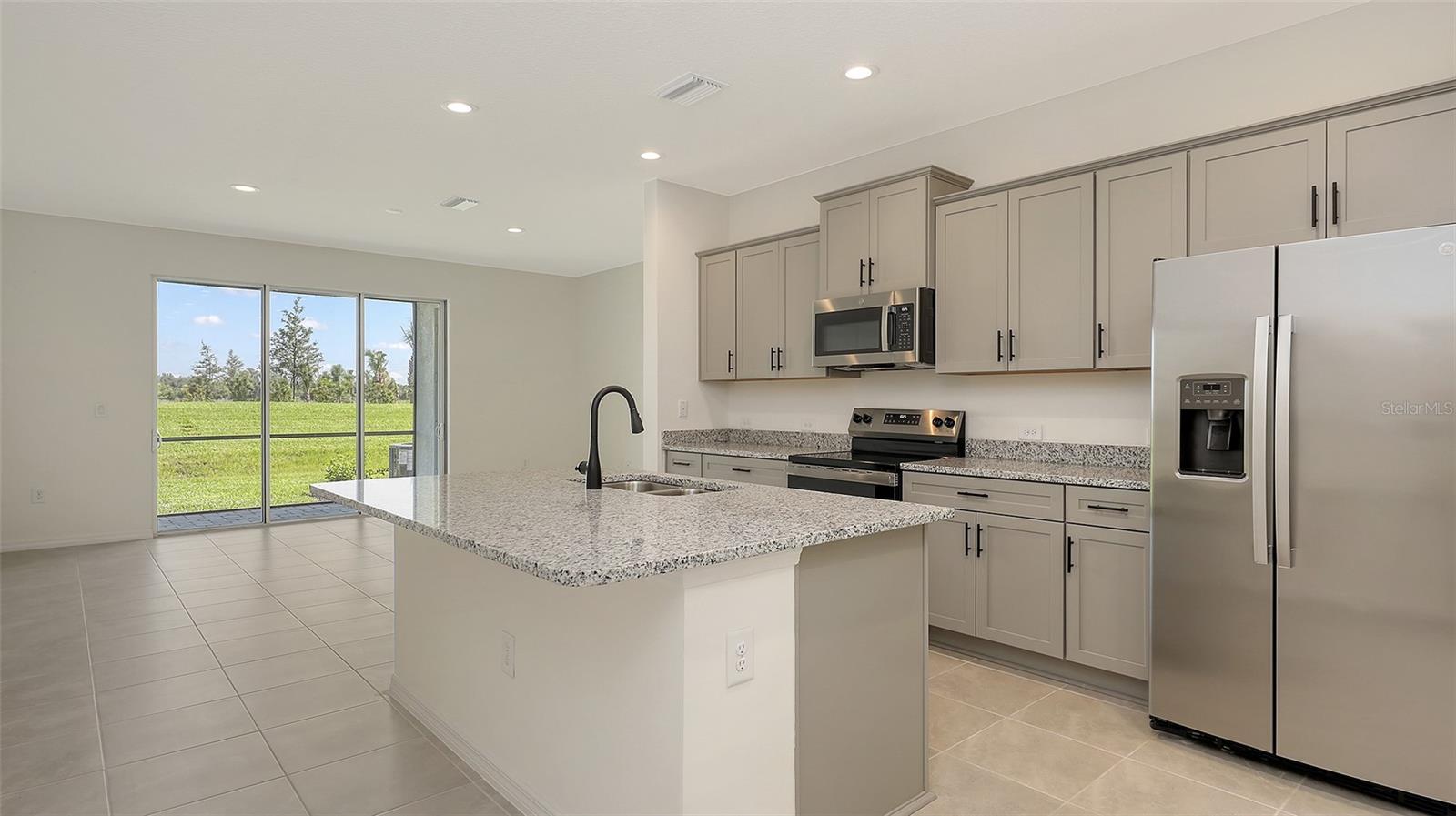 2360 Washington Palm, Bradenton, FL 34212