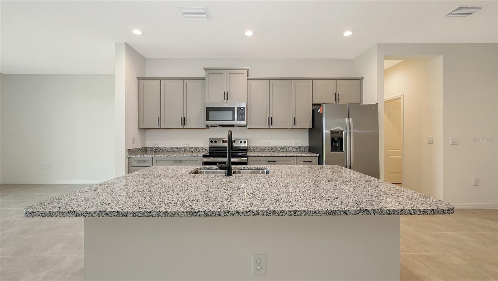 2360 Washington Palm, Bradenton, FL 34212