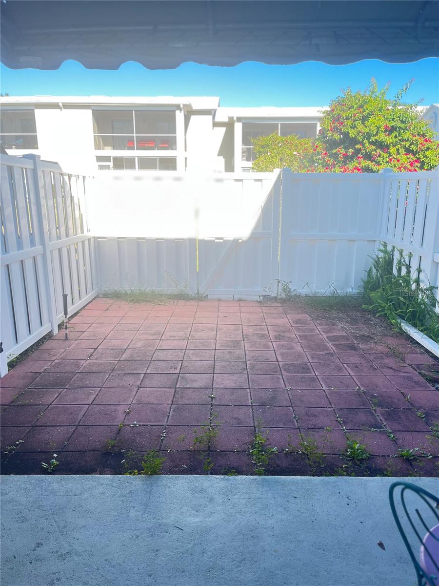 689 Lake Howard Unit 1e, Winter Haven, FL 33880