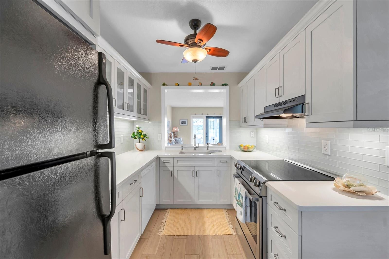 4766 Snook, St Petersburg, FL 33705
