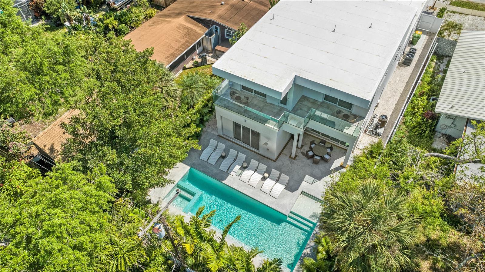 2327 Hillview, Sarasota, FL 34239