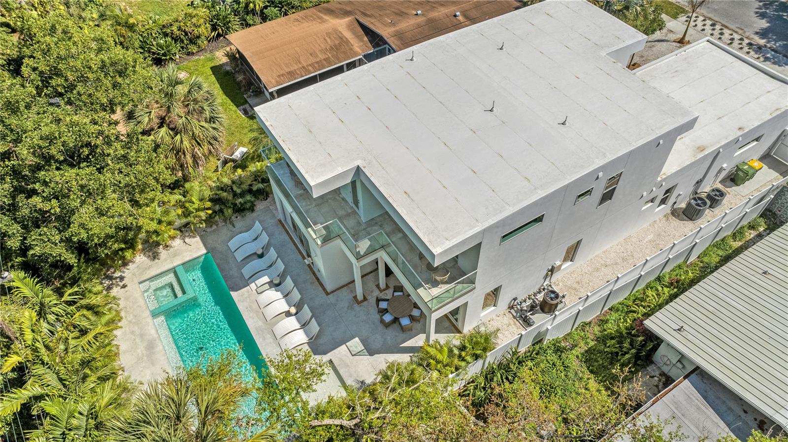 2327 Hillview, Sarasota, FL 34239