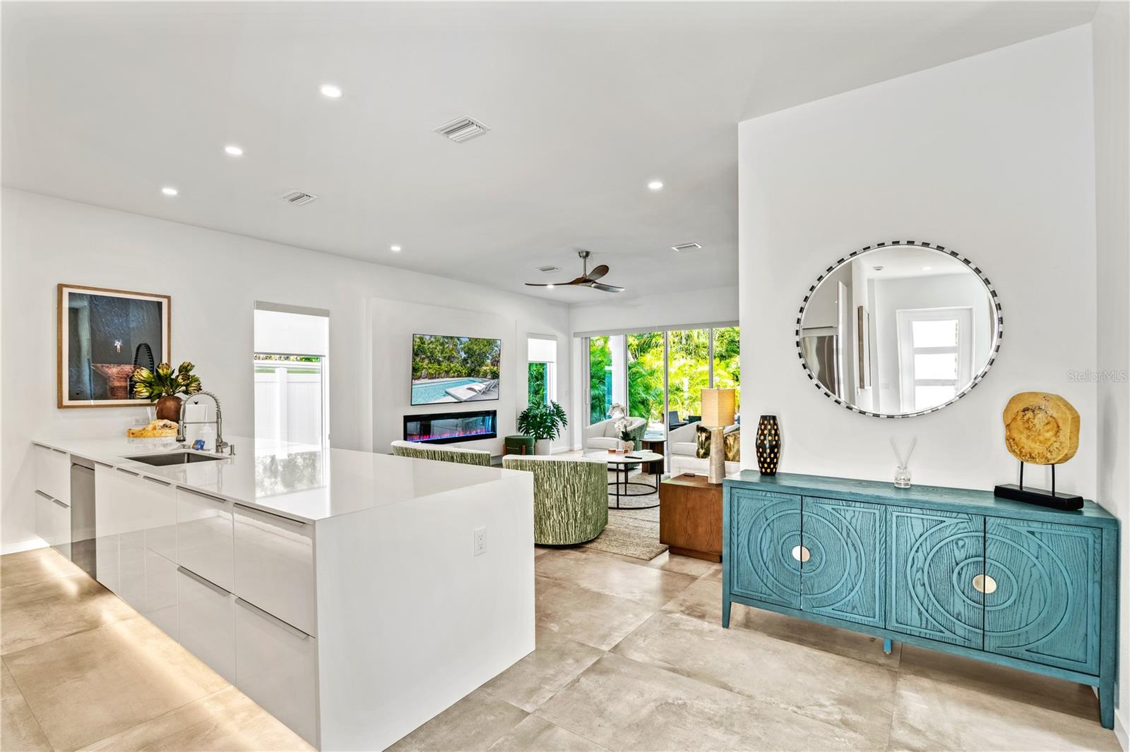 2327 Hillview, Sarasota, FL 34239
