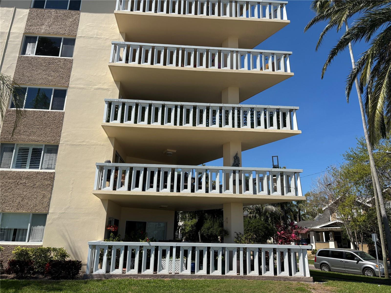 1200 Shore Unit 212, St Petersburg, FL 33701