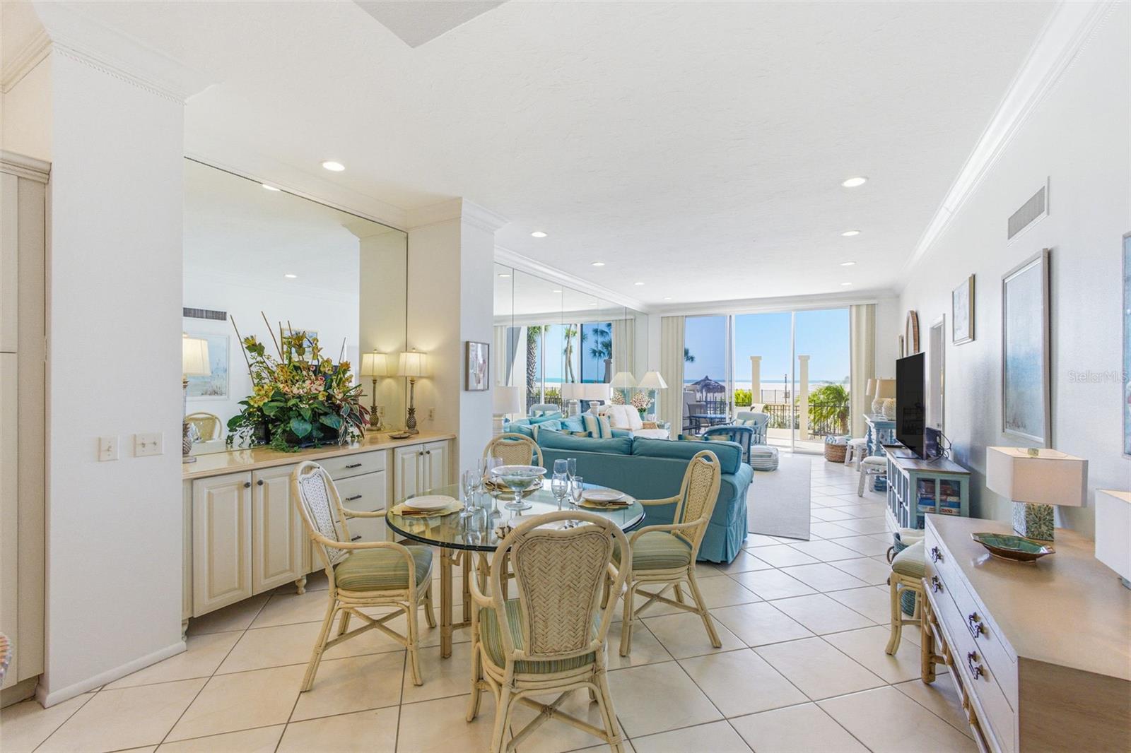 1212 Benjamin Franklin Unit 102, Sarasota, FL 34236
