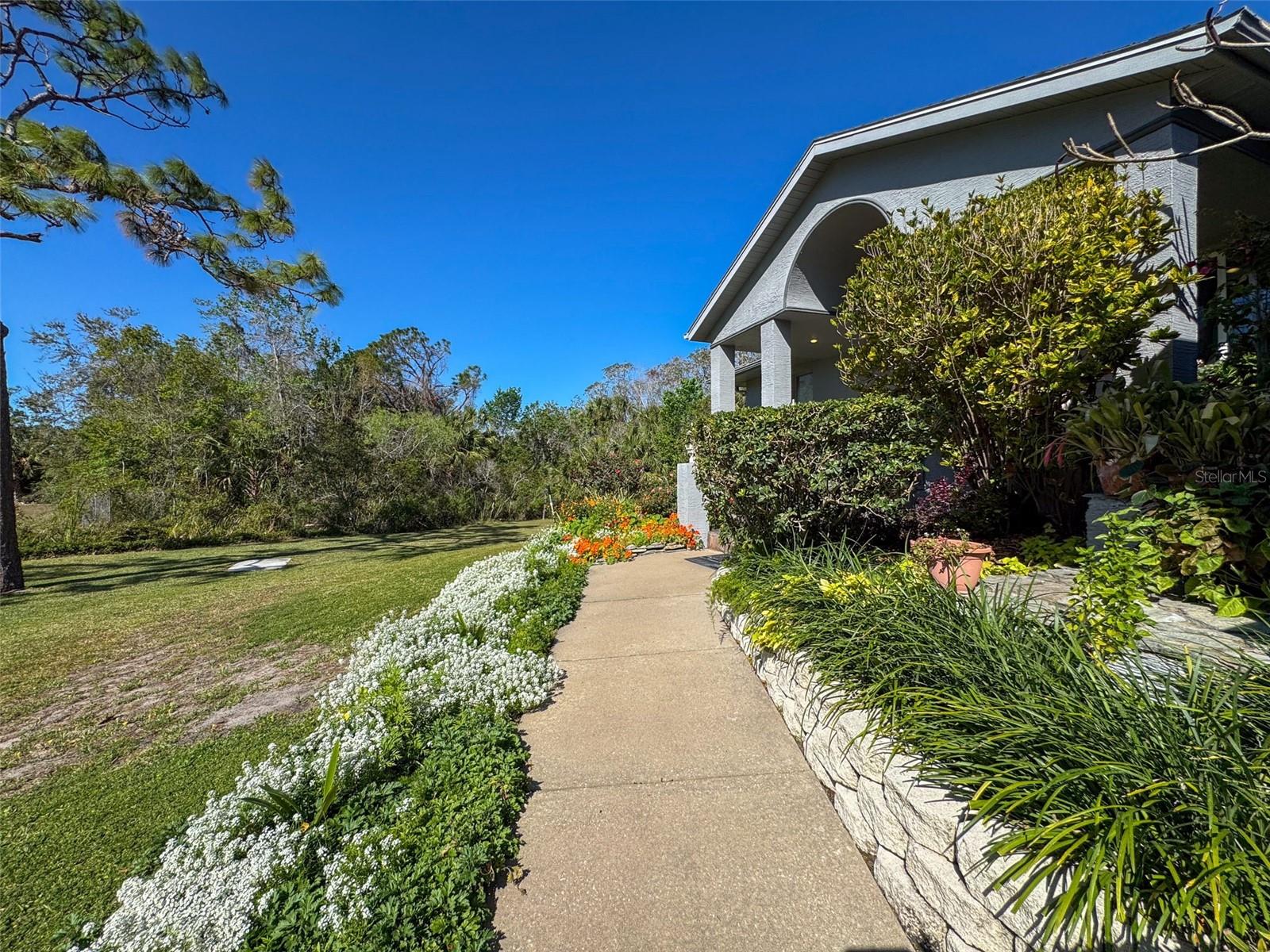 8437 Indies, Hudson, FL 34667