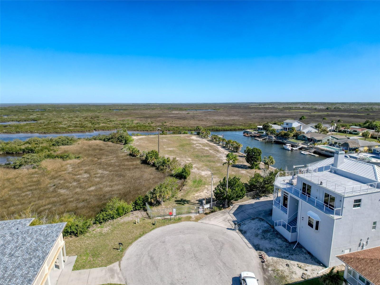 8437 Indies, Hudson, FL 34667