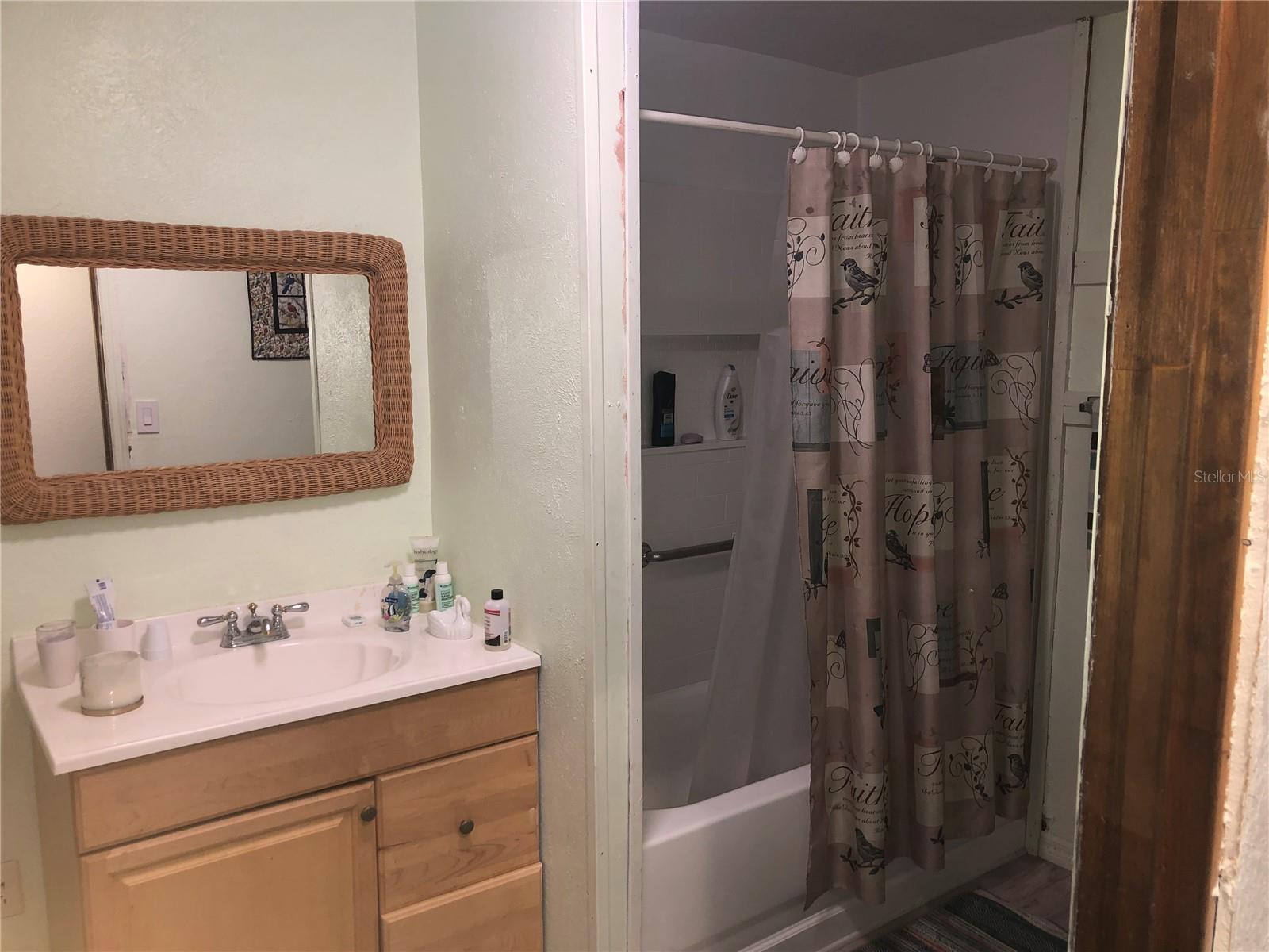 136 Commercial, Coleman, FL 33521