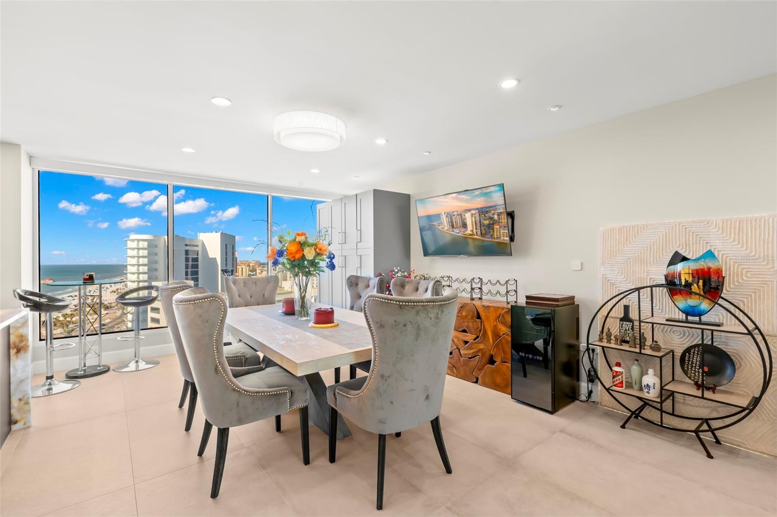 440 Gulfview Unit 1701, Clearwater Beach, FL 33767