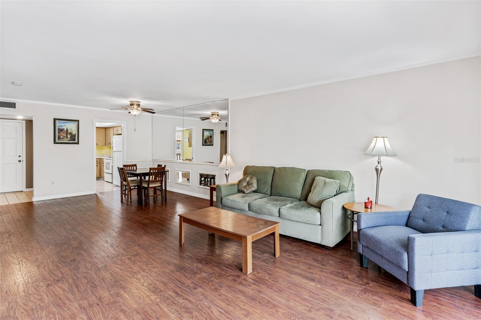 147 Bluff View Unit 206, Belleair Bluffs, FL 33770