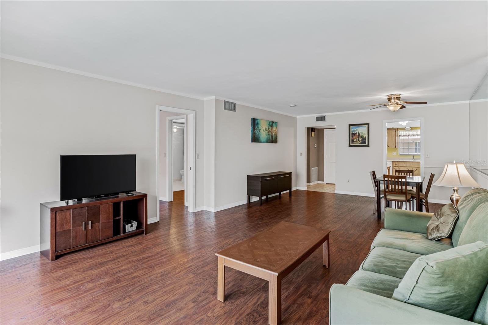 147 Bluff View Unit 206, Belleair Bluffs, FL 33770