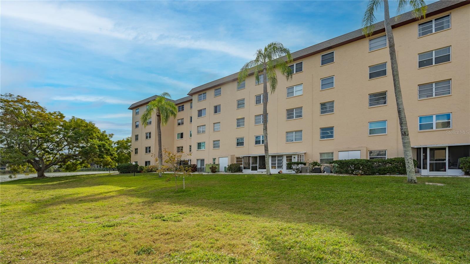3845 Lake Bayshore Unit F103, Bradenton, FL 34205