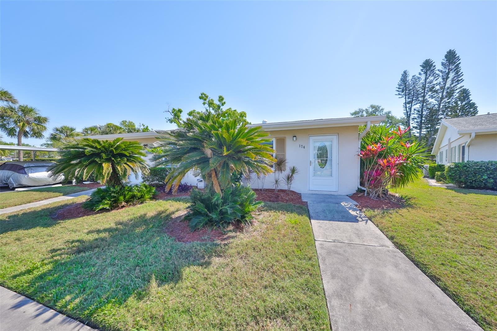 2202 Clubhouse Unit 174, Sun City Center, FL 33573