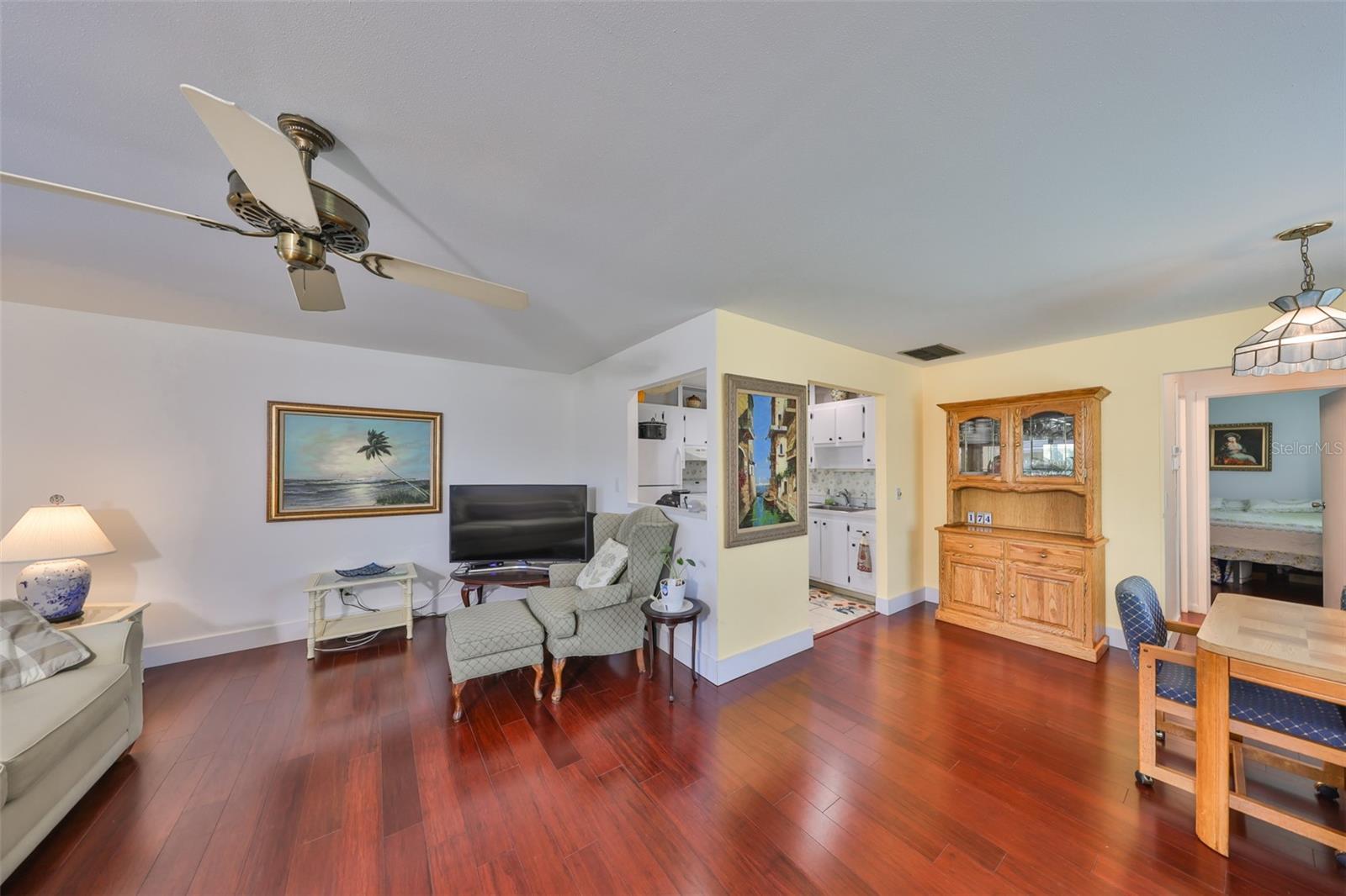 2202 Clubhouse Unit 174, Sun City Center, FL 33573