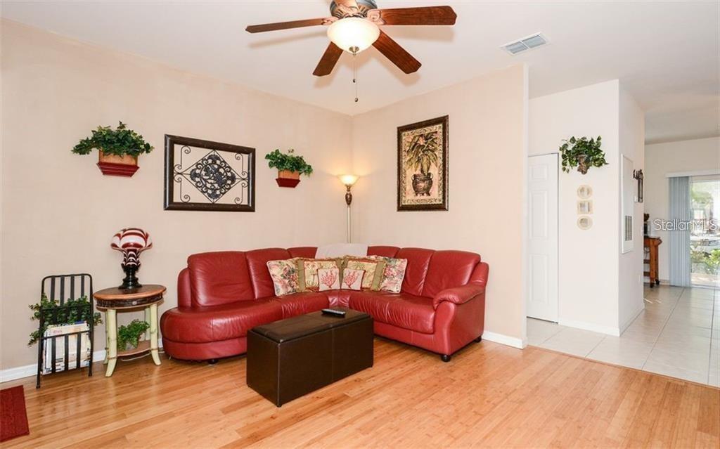 7685 Plantation Unit B, University Park, FL 34201