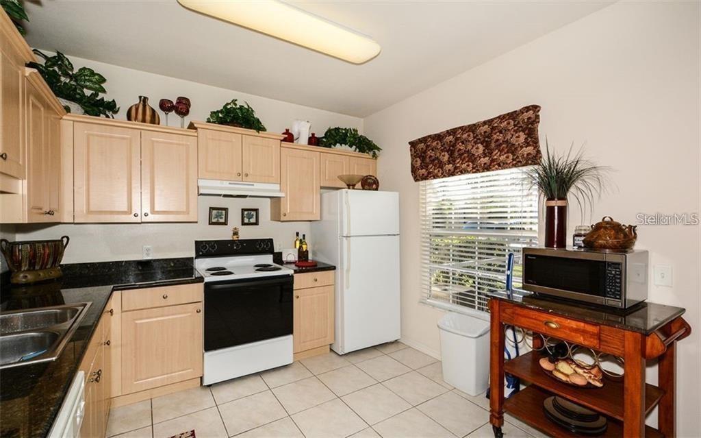 7685 Plantation Unit B, University Park, FL 34201