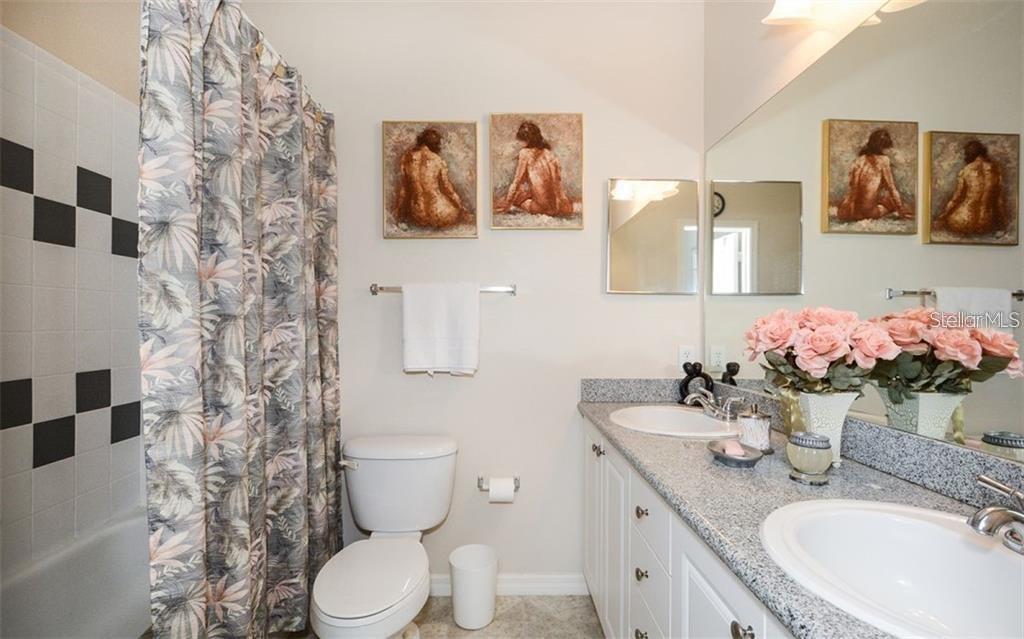 7685 Plantation Unit B, University Park, FL 34201