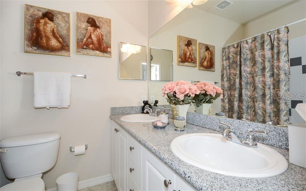 7685 Plantation Unit B, University Park, FL 34201